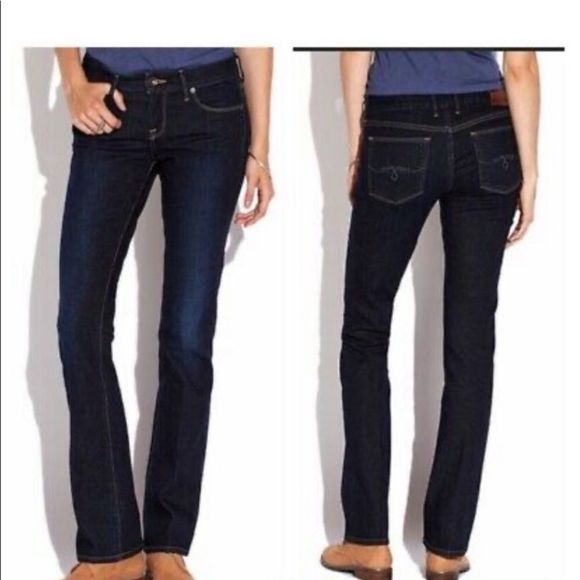 Lucky Brand Lolita Bootcut. Size 2/26